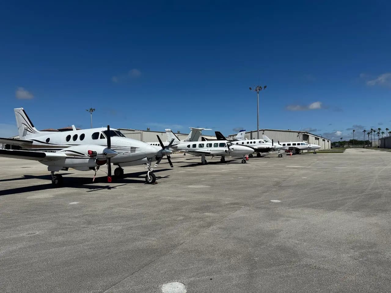 LuxAir Charters, LLC