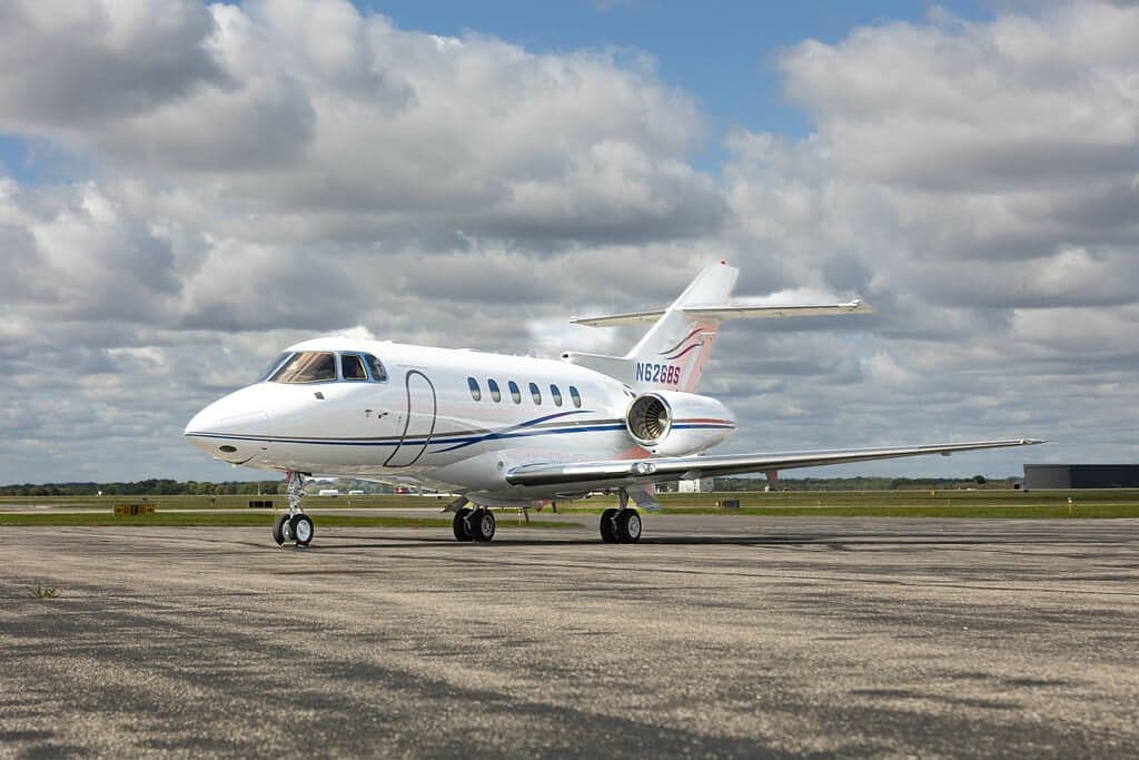 Hawker 750 N626BS